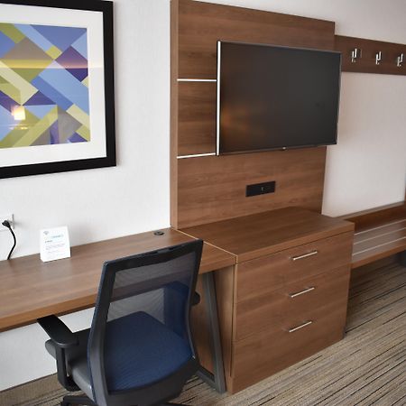 Holiday Inn Express & Suites - Boston South - Randolph By Ihg Luaran gambar