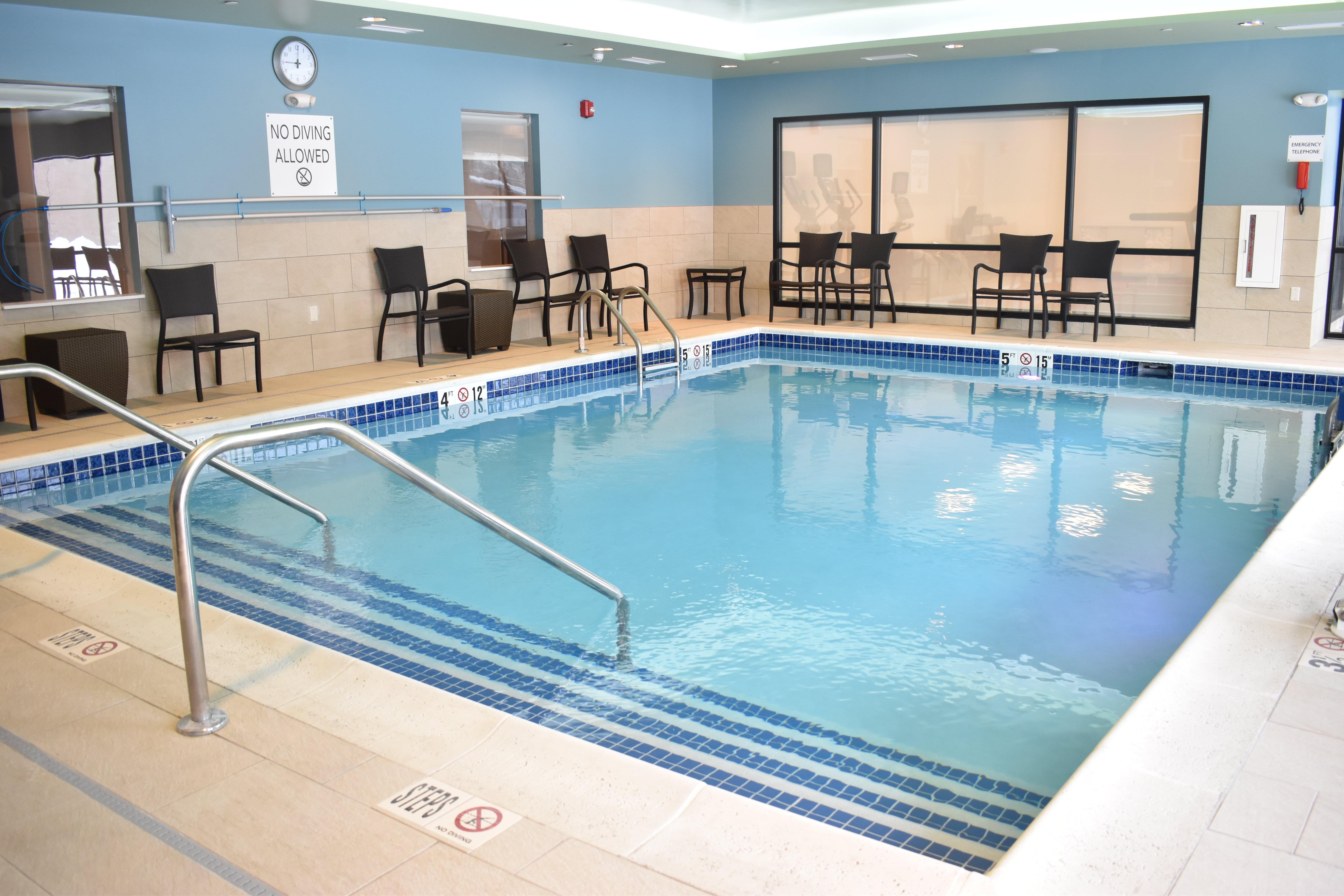 Holiday Inn Express & Suites - Boston South - Randolph By Ihg Luaran gambar
