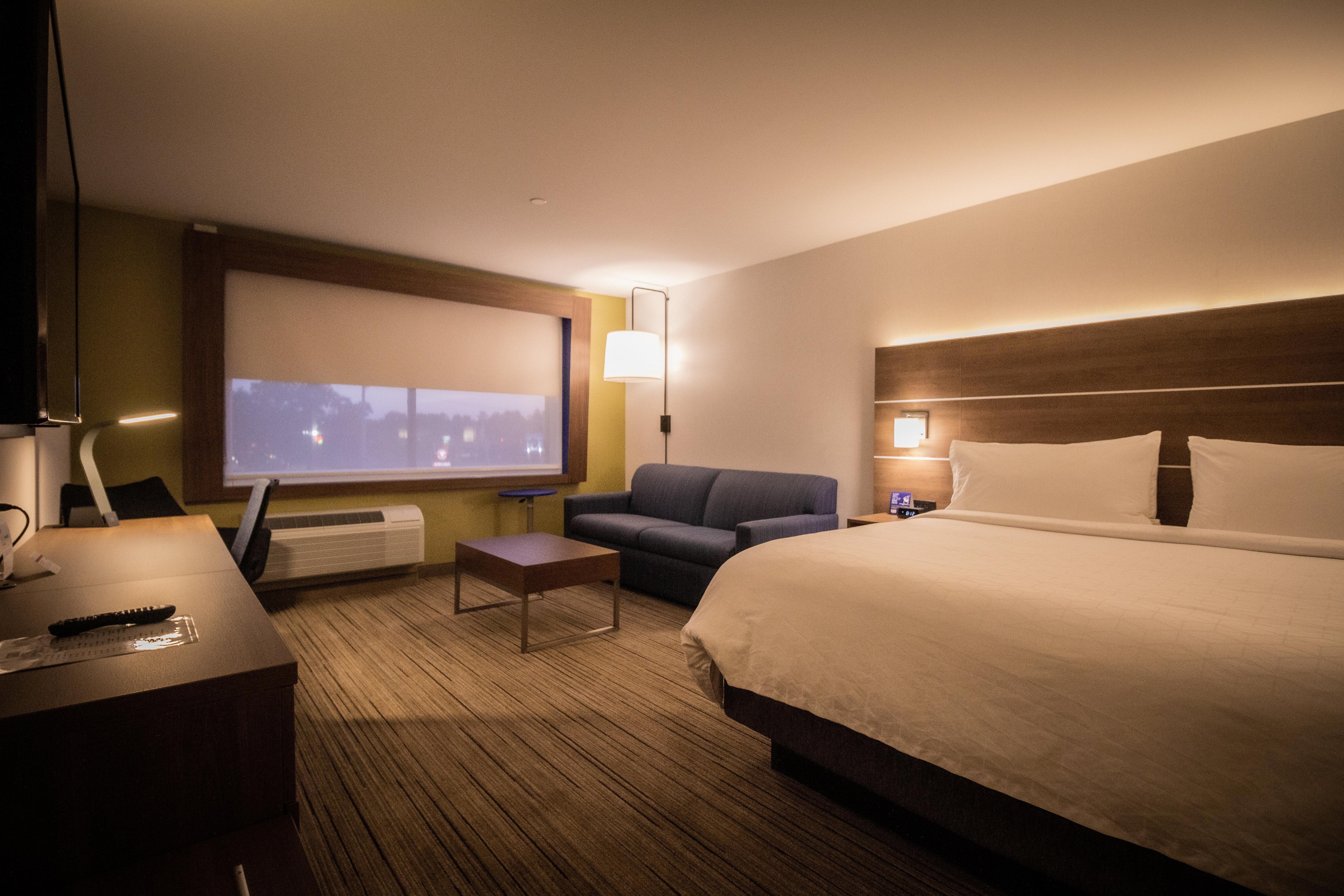 Holiday Inn Express & Suites - Boston South - Randolph By Ihg Luaran gambar