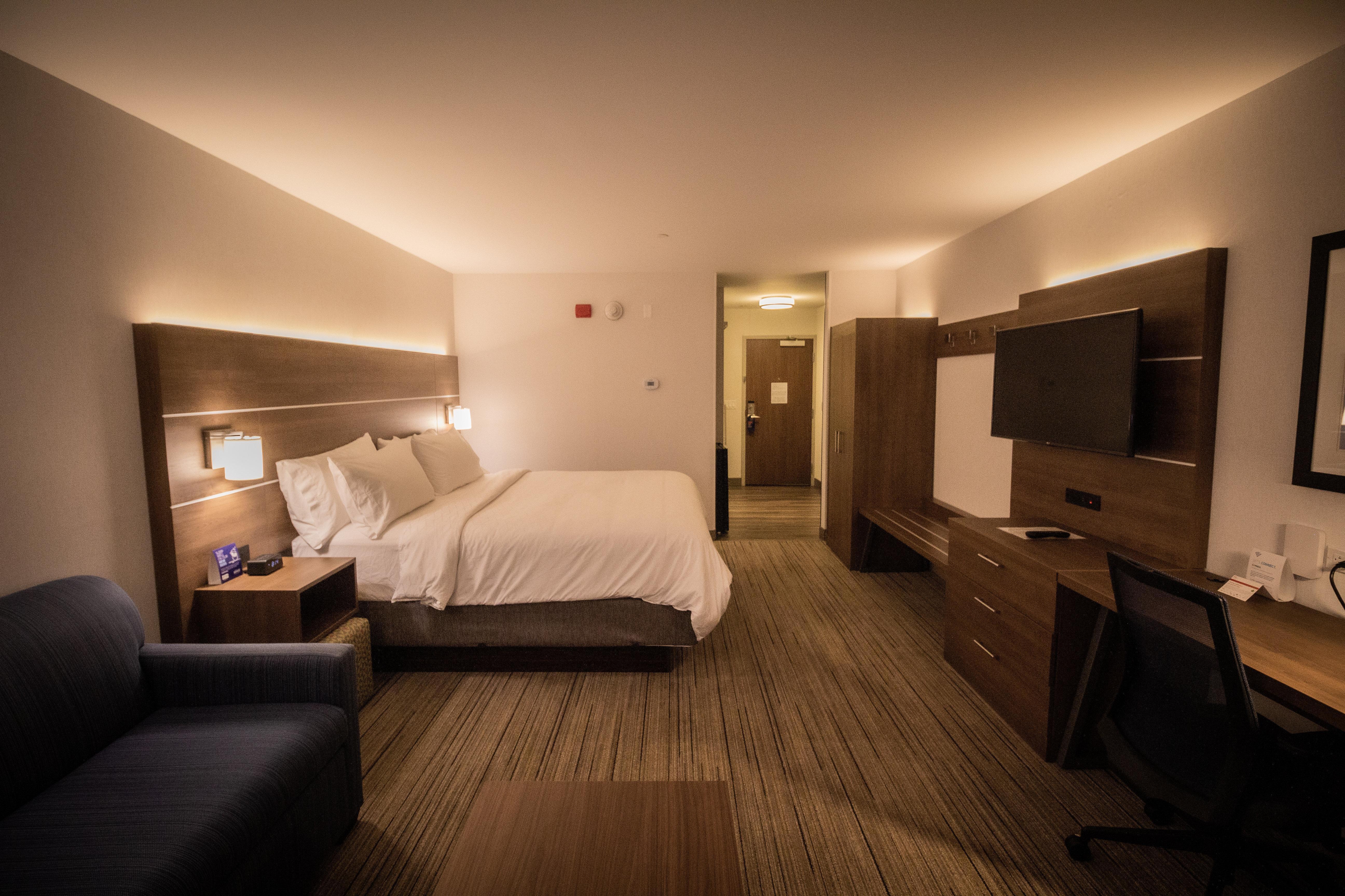 Holiday Inn Express & Suites - Boston South - Randolph By Ihg Luaran gambar