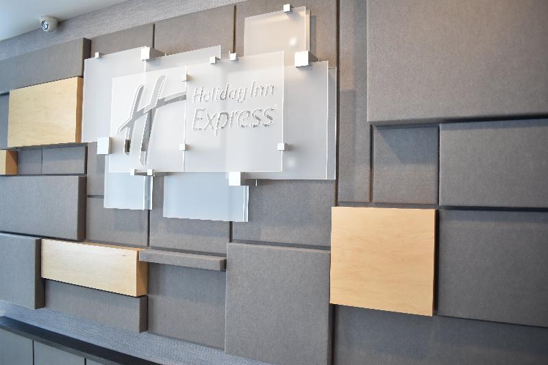 Holiday Inn Express & Suites - Boston South - Randolph By Ihg Luaran gambar