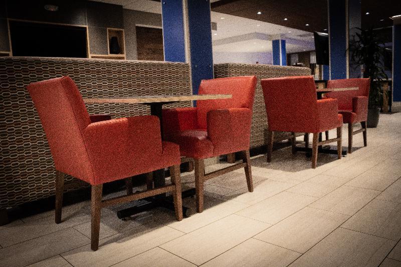 Holiday Inn Express & Suites - Boston South - Randolph By Ihg Luaran gambar